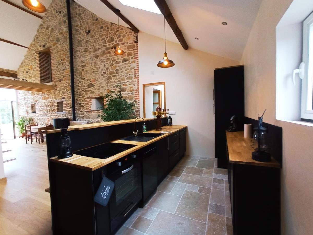 Saint-Angel  La Grange De Marie A St Angel - Magnifique Grange Renovee En Loft Pour 1 A 6 Pers 빌라 외부 사진