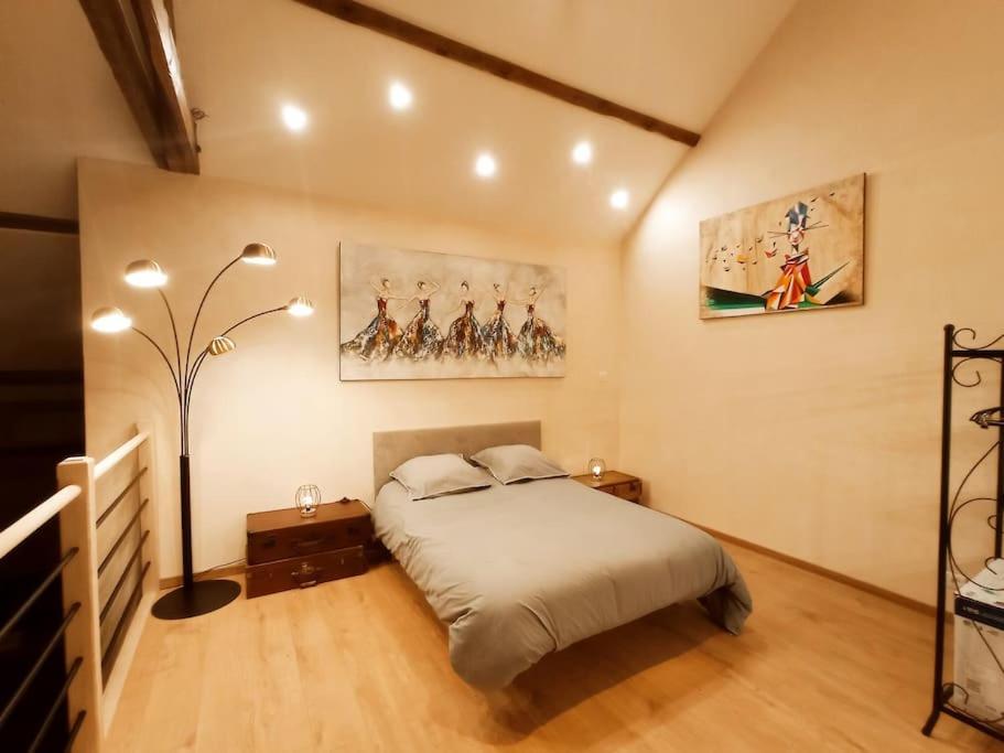 Saint-Angel  La Grange De Marie A St Angel - Magnifique Grange Renovee En Loft Pour 1 A 6 Pers 빌라 외부 사진