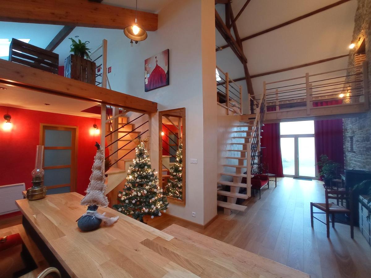 Saint-Angel  La Grange De Marie A St Angel - Magnifique Grange Renovee En Loft Pour 1 A 6 Pers 빌라 외부 사진