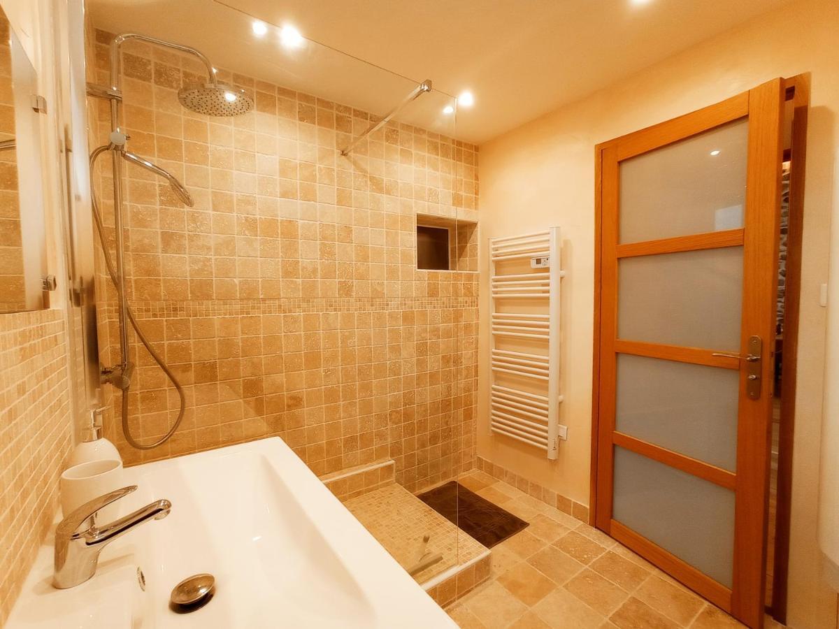 Saint-Angel  La Grange De Marie A St Angel - Magnifique Grange Renovee En Loft Pour 1 A 6 Pers 빌라 외부 사진